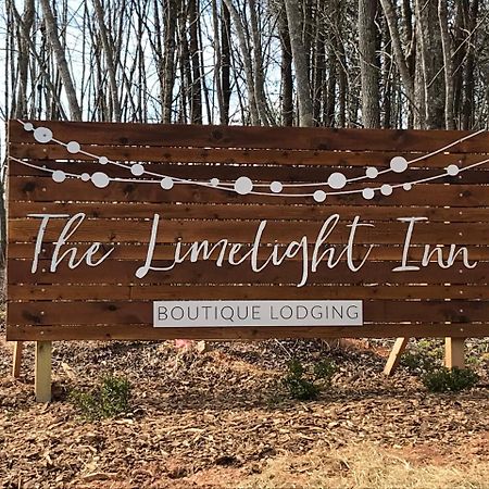 דלונגה The Limelight Inn מראה חיצוני תמונה